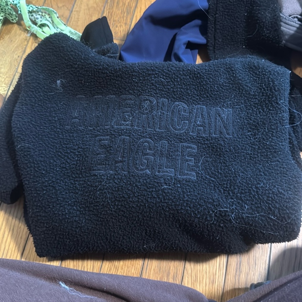 american eagle sweatshirt